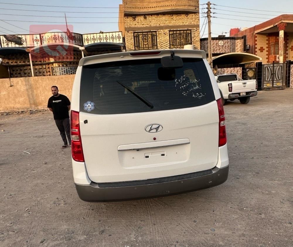 Hyundai Starex